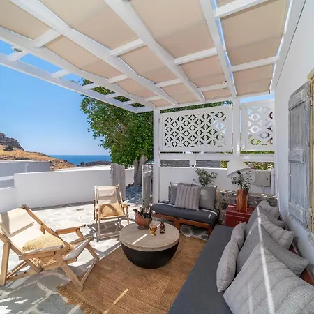Above Chill Out Bungalow - Adult Only Lodge