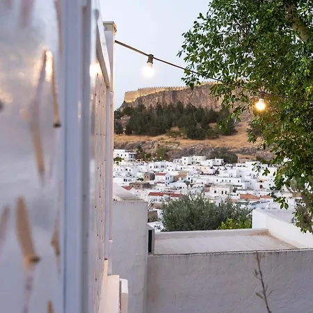 Above Chill Out Bungalow - Adult Only Lodge *