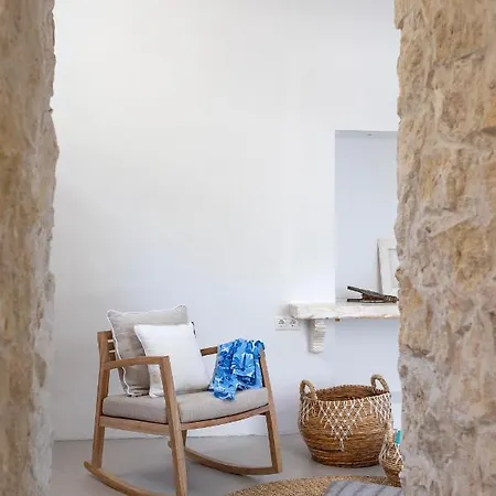 אכסניה Above Chill Out Bungalow - Adult Only